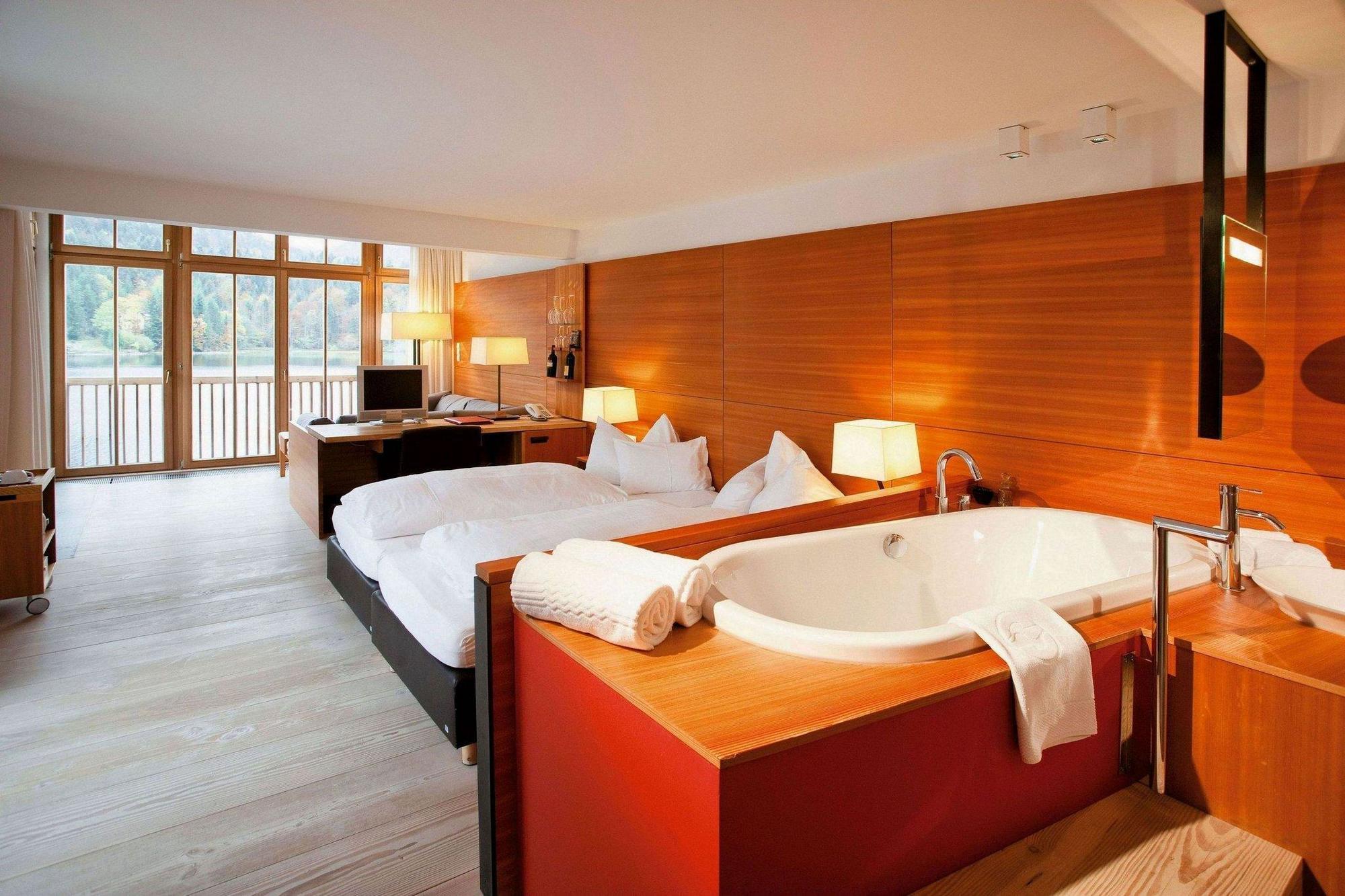 Tauroa Seehotel Grundlsee Δωμάτιο φωτογραφία